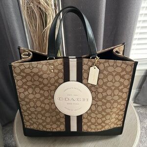 Dempsey Tote Bag 40 In Signature Jacquard With Stripe And Coach Patch